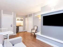 Apto-Flat Excelente Localização Centro-Batel - Somente Familiares