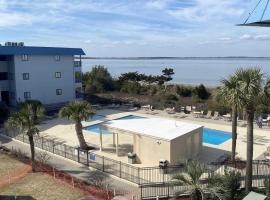 Savannah Beach & Racquet Club 311A，位于泰比岛的酒店
