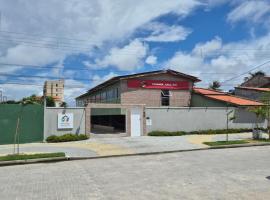 Pousada Arco Iris Fortaleza，位于福塔莱萨的带泳池的酒店