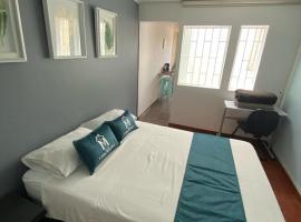 Hotel Boutique Casa Magaly，位于波哥大埃尔多拉多国际机场 - BOG附近的酒店