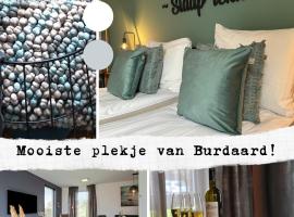 Prachtige vakantievilla Burdaard，位于Burdaard的酒店