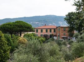 Villa Smeralda - Luxury on the Italian Riviera，位于拉瓦尼亚的酒店