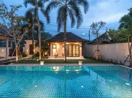 3-Bedroom Large Pool Villa With Garden