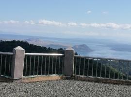 Sang Yoo Mountain View Tagaytay Bed and Breakfast - Taal Lake View，位于大雅台的酒店