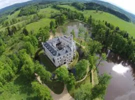 Zamek Karpniki Schloss Fischbach