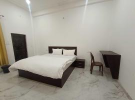 OYO Home Nitya Homestay，位于Ayodhya的酒店