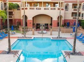 Hilton Vacation Club Varsity Club Tucson，位于土桑Southwest University of Visual Arts附近的酒店
