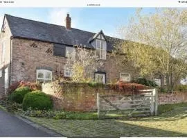 The Coach House Annex