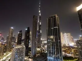 Spectacular Burj Khalifa View Opposite Dubai Mall
