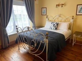St Martin's, Rosslare Harbour Guest Accommodation，位于罗斯莱尔的旅馆