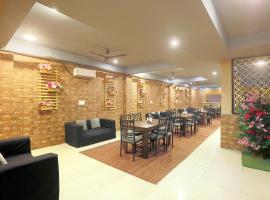 Hotel Lemon Suites & Banquet By Aura，位于诺伊达的酒店