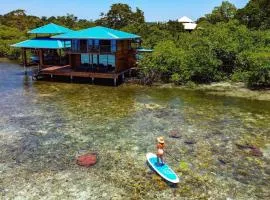 Bahia Coral Lodge