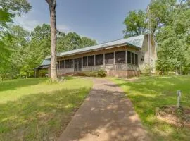 Beautiful Toledo Bend Retreat with Private Dock