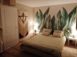 La maison de 6Fran appartement 2 chaleureux et calme ambiance familiale，位于Valros的酒店