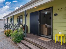 The Yellow Cottage - Turangi Holiday Home，位于图朗伊的度假屋