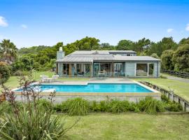 923 Takatu - Tawharanui Peninsular Holiday Home，位于Tawharanui的酒店