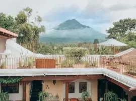 Casa Del Calvario, 3BR Villa in Antigua Guatemala