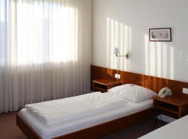Hotel La Taverna，位于罗斯巴赫沃尔上韦格的酒店
