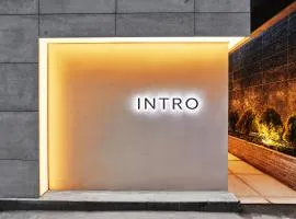 Hotel Intro