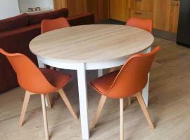 Maison de bourg - wifi - checkin autonome，位于Saint-Martin-sur-Oust的酒店