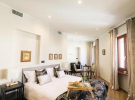 Affittacamere CA'STELLA La Morra centro，位于拉莫拉的住宿