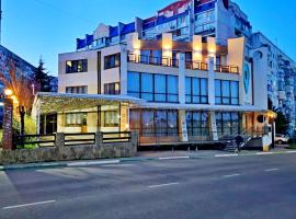 Wellotel Chornomorsk，位于切尔诺莫斯克的酒店