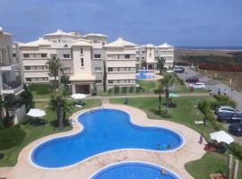 Appartement balnéaire plage Oued Cherrat，位于Sidi el Haj Bou Derbala的酒店