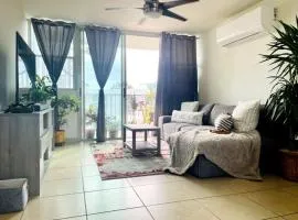 Pothos Beach PH 3BR Apt w Rooftop w Pool Access