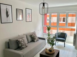 Cozy flat 5 mins from the beach，位于希洪的酒店