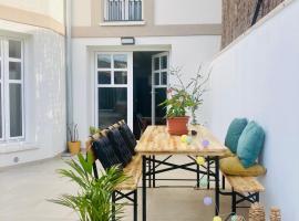 IDEAL & SOLEADO duplex con jardín，位于普伦西亚的酒店