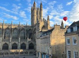 Flat in the heart of Bath with stunning views，位于巴斯的酒店