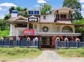 OYO Flagship Aiswarya Residency