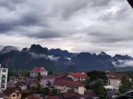 Sunrise East vangvieng Hotel