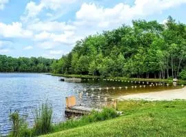 Lakeshore Oasis by AvantStay Private Beach Views Hot Tub Volleyball