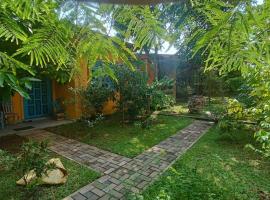 Dhee Ayurved Resort Hospital，位于Malabe的酒店