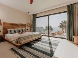 Ostrako Beachside Suites