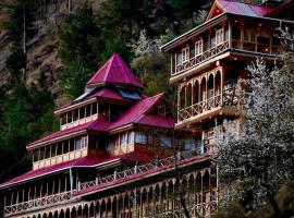Tirthan Village Resort - Tirthan Valley，位于Gushaini的酒店