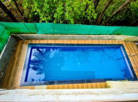 MERCURY VILLA ll 4BHK ll PRIVATE SWIMMING POOL，位于罗纳瓦拉的度假屋