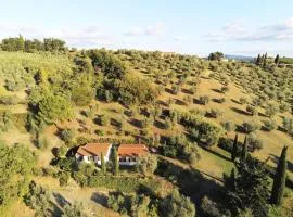 Casa Leccino, una dimora per tutta la famiglia