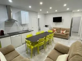 Casa amplia ideal en pleno centro del casco histórico de Almuñecar