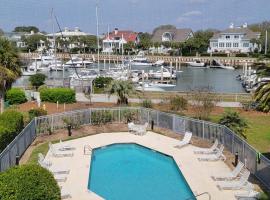 The Moorings Condo - Wild Dunes Resort - Isle of Palms Marina，位于棕榈岛的公寓