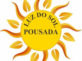 Pousada Luz do Sol，位于皮拉尼亚斯的酒店