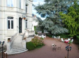 蒂洛鲁格住宿加早餐旅馆，位于Les Rosiers-sur-Loire的住宿加早餐旅馆