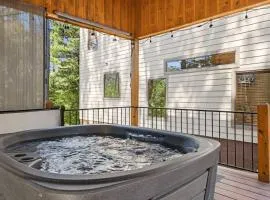 Once Upon A Trout Hot Tub, Roof-top Patio!