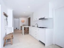 Hamptons style Warriewood Beachhouse