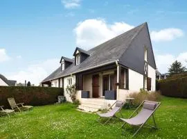 Lovely Home In Touques With Kitchen