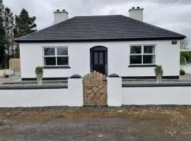 Cheerful three bedroom country cottage