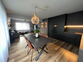 B17 Apartment，位于Njarðvík的带停车场的酒店