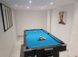 Appartement Jacuzzi /billard，位于瓦龙的酒店