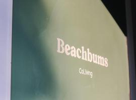Beachbums CoLiving Midigama，位于米迪加马东的民宿